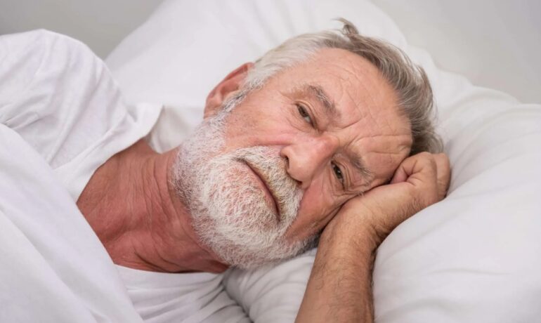 бессонница у пожилых людей