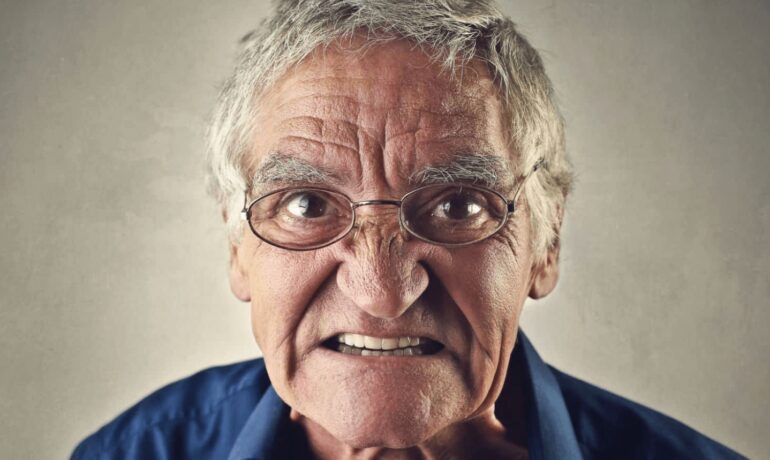 старческая агрессия