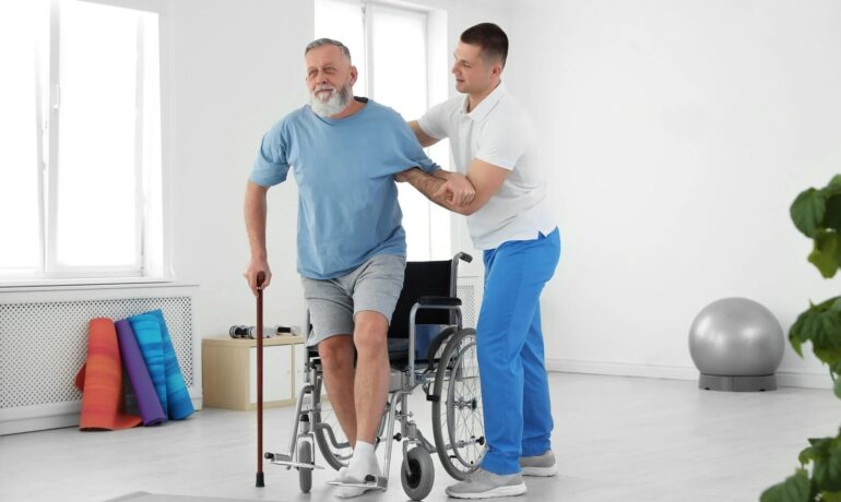 реабилитация пожилых после инсульта